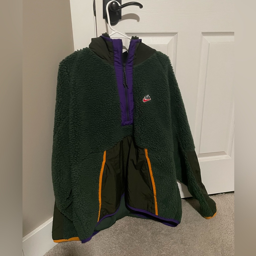 NIKE Sherpa Pullover Jacket SIZE: MENS LARGE
